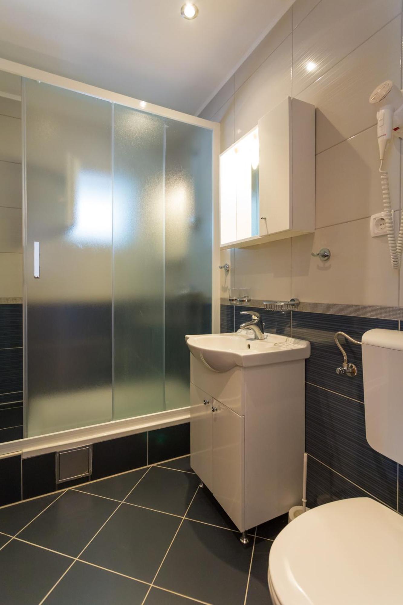 Apartments Slavica Pomena Zewnętrze zdjęcie