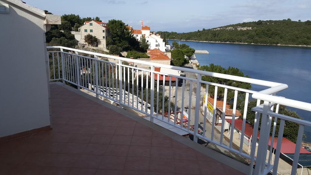 Apartments Slavica Pomena Zewnętrze zdjęcie
