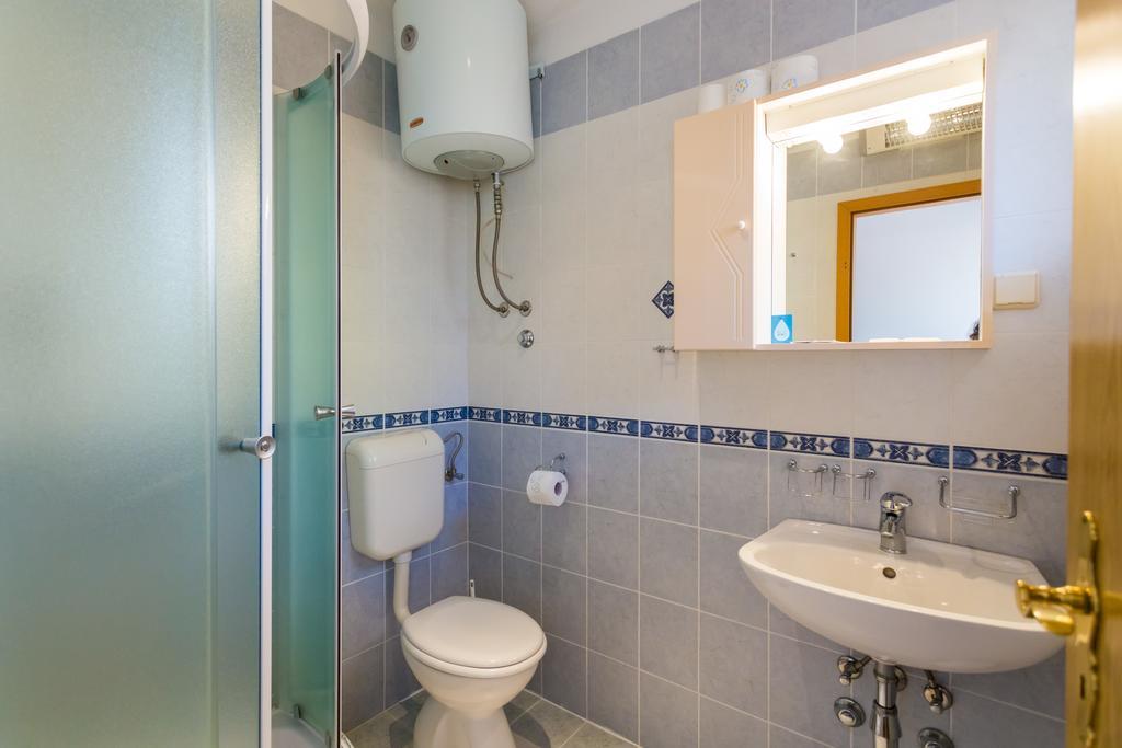 Apartments Slavica Pomena Zewnętrze zdjęcie