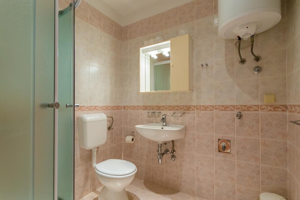 Apartments Slavica Pomena Zewnętrze zdjęcie