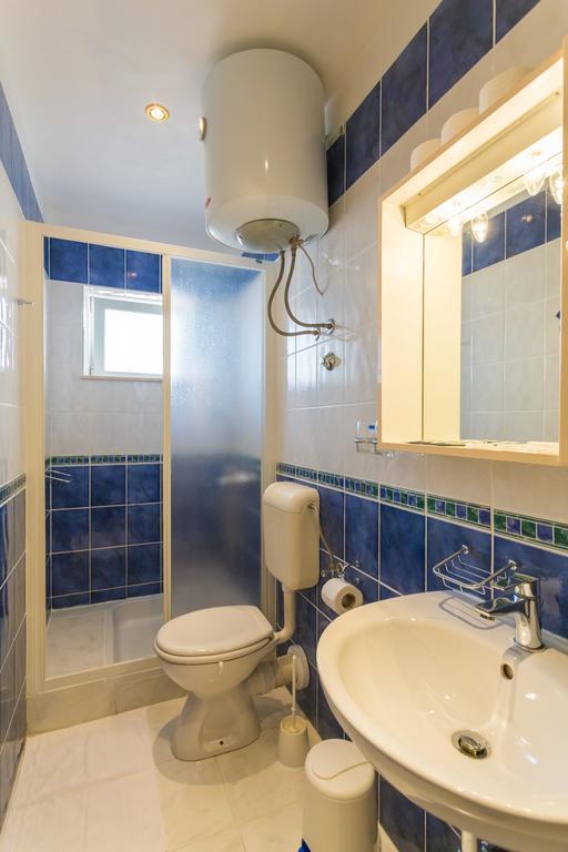 Apartments Slavica Pomena Zewnętrze zdjęcie