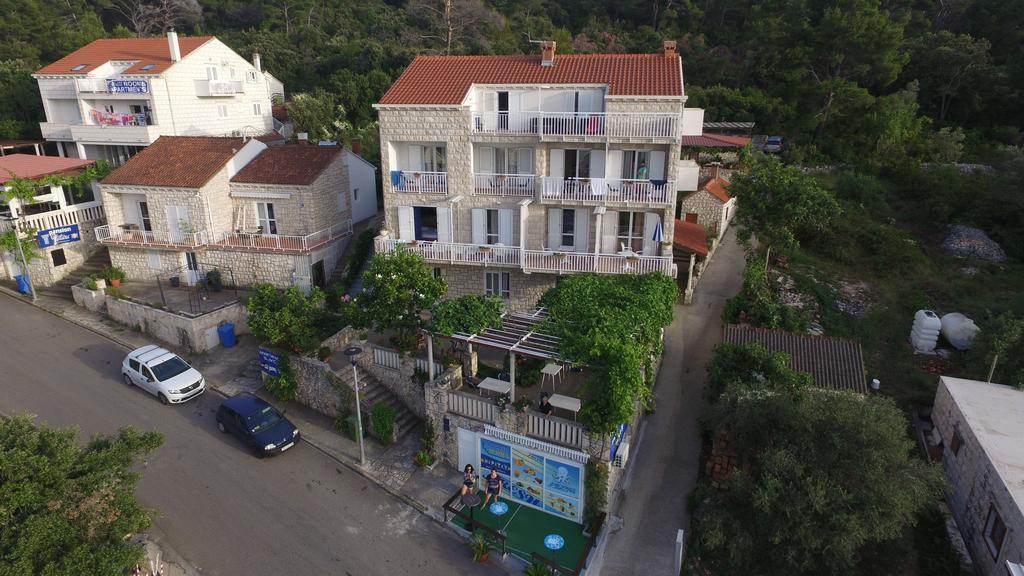 Apartments Slavica Pomena Zewnętrze zdjęcie