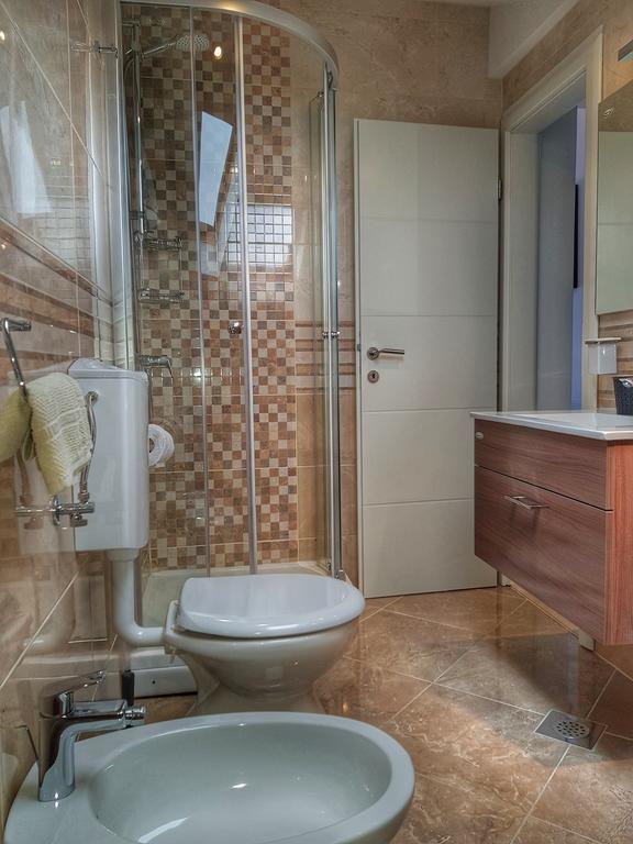 Apartments Slavica Pomena Zewnętrze zdjęcie